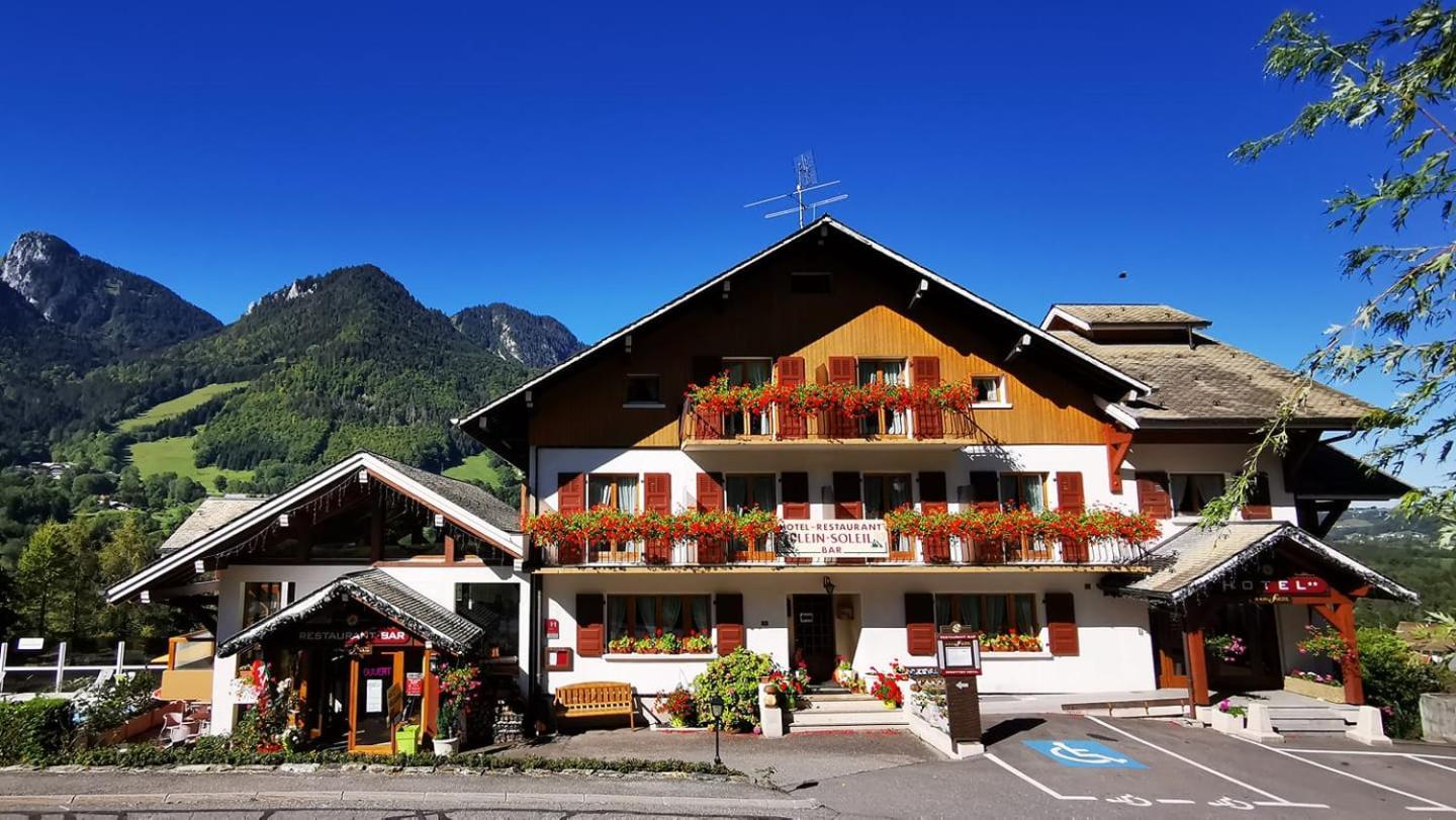 Hotel Plein Soleil Vacheresse エクステリア 写真