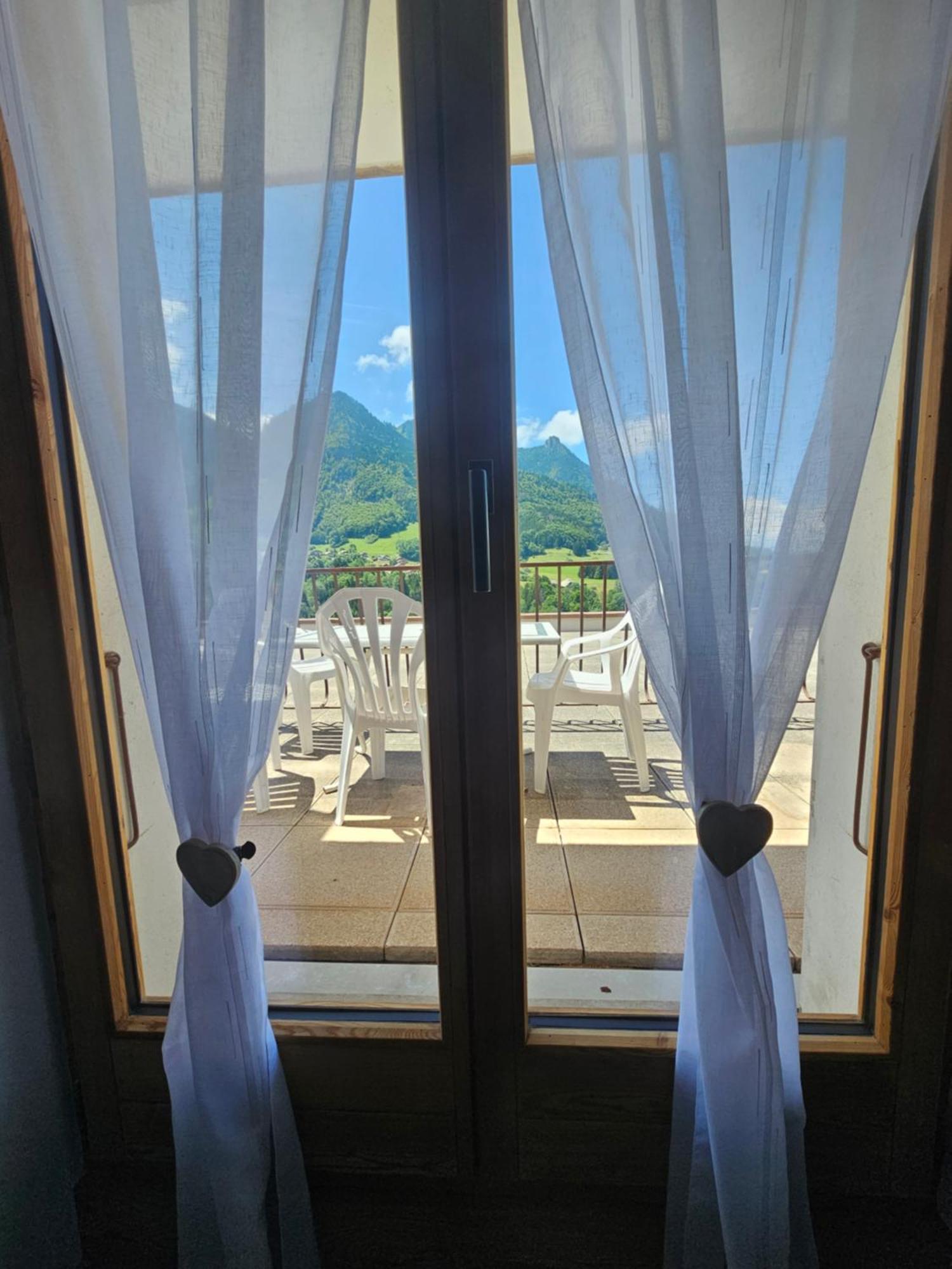 Hotel Plein Soleil Vacheresse エクステリア 写真