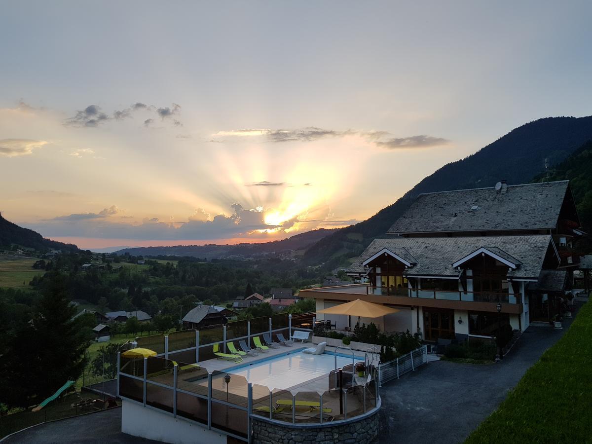 Hotel Plein Soleil Vacheresse エクステリア 写真